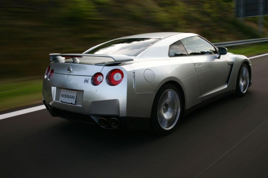  Nissan GT-R 2008 года  (US) (фото 38 из 52)